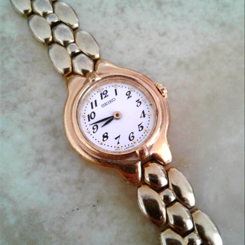 Vintage Seiko Ladies Gold Tone White Dial Analog Watch 1N01-0G90